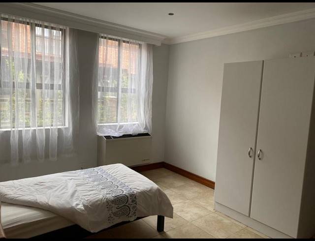 1 BEDROOM APARTMENT FOR SALE IN NEWLANDS